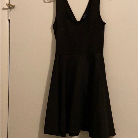 Black dress - Picture 2 of 2